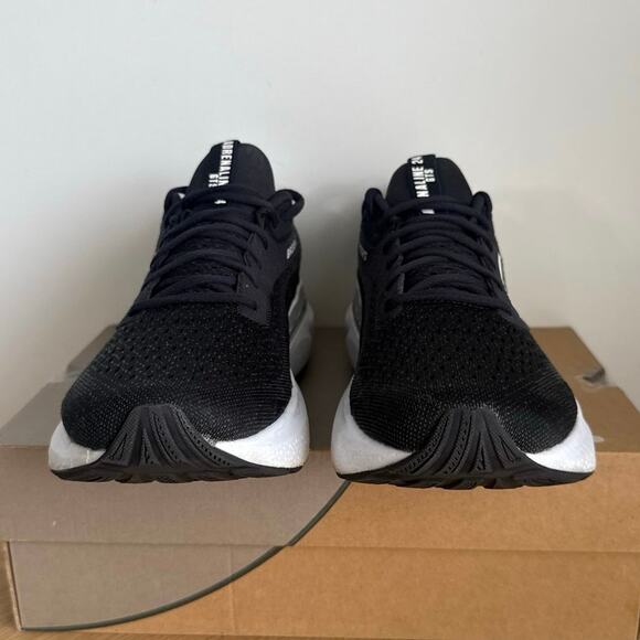 Brooks Adrenaline GTS Black/White Men Running Sneakers- 10.5